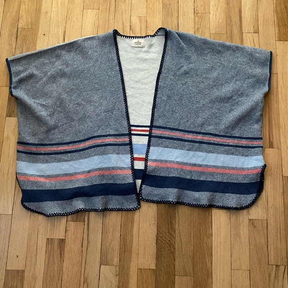 Marine Layer Lucy Poncho - Picture 3 of 10